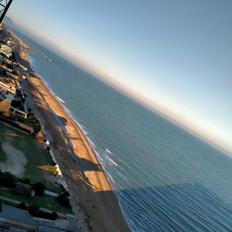 La Casa Al Mare Di Giulia Apartment Порто Потенца Пичена Екстериор снимка